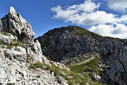 54 Ecco la cima, ora lo strappo finale anche su roccette